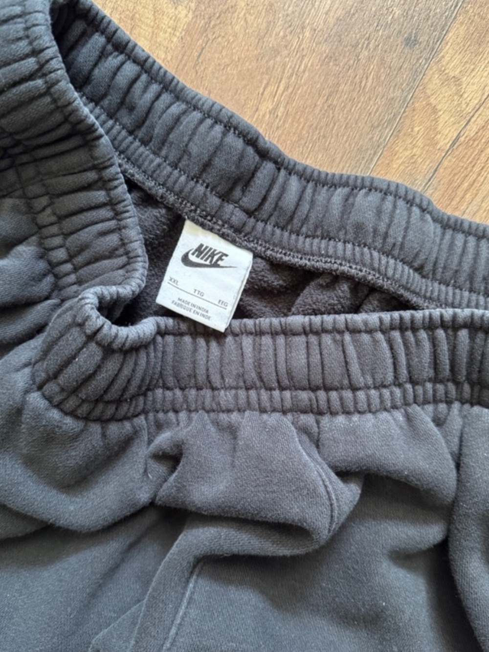 Nike Black Men’s Joggers with White Swoosh and Cuffed Bottoms - Picture 3 of 3